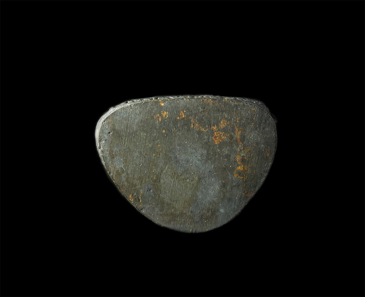 6May25 (154)cp.jpg - รูปหล่ออุดกริ่ง หลวงพ่อริม รัตนมุณี วัดอุทุมพรปราสาท อ.ปราสาท จ..สุรินทร์ เนื้อโลหะ ผสม พระเก่าสวย มวลสารดี พร้อมกล่องเดิมๆ | https://kamulet.in.th